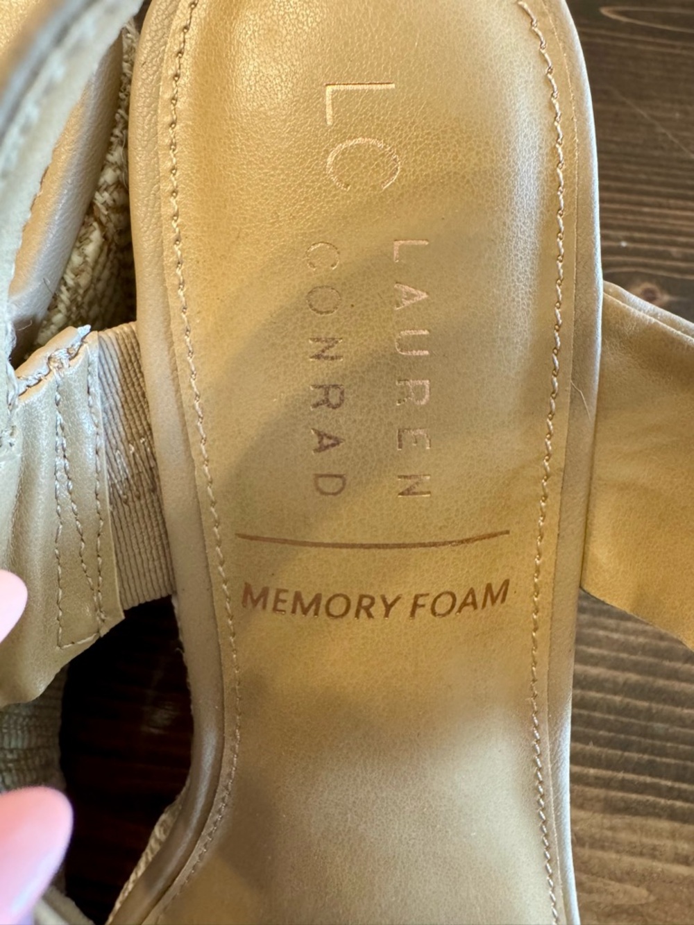 LC Lauren Conrad Wileen Tan Wedge Sandals with Gold Buckle Size 9 - Picture 4 of 7
